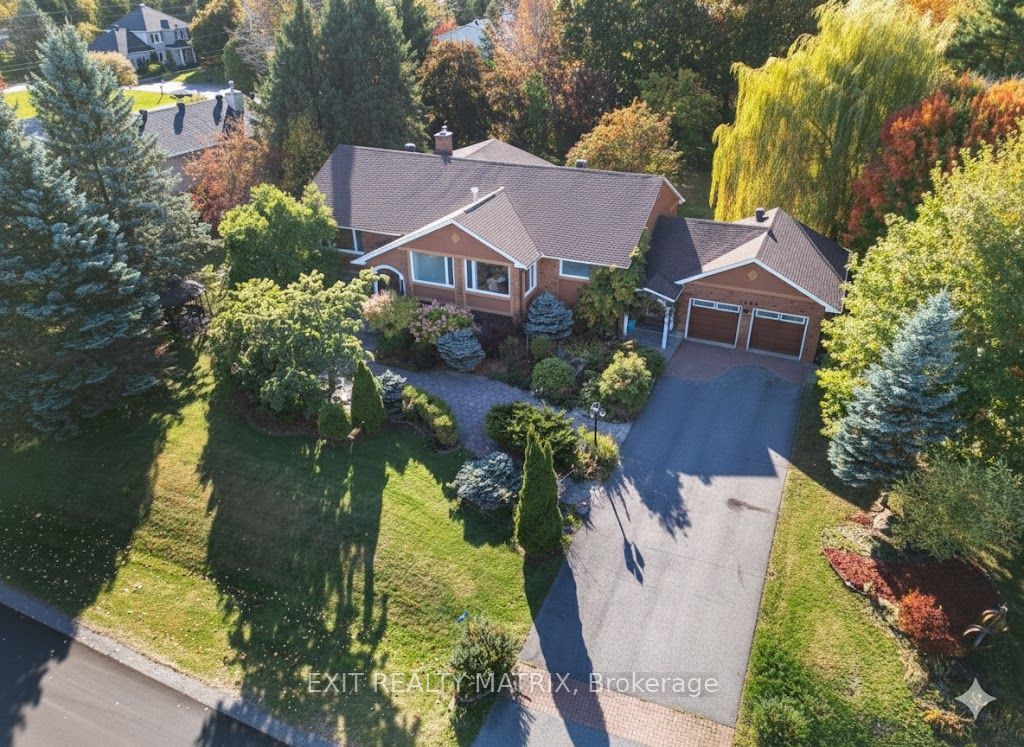 1100 Moffatt Drive, Orleans - Cumberland and Area