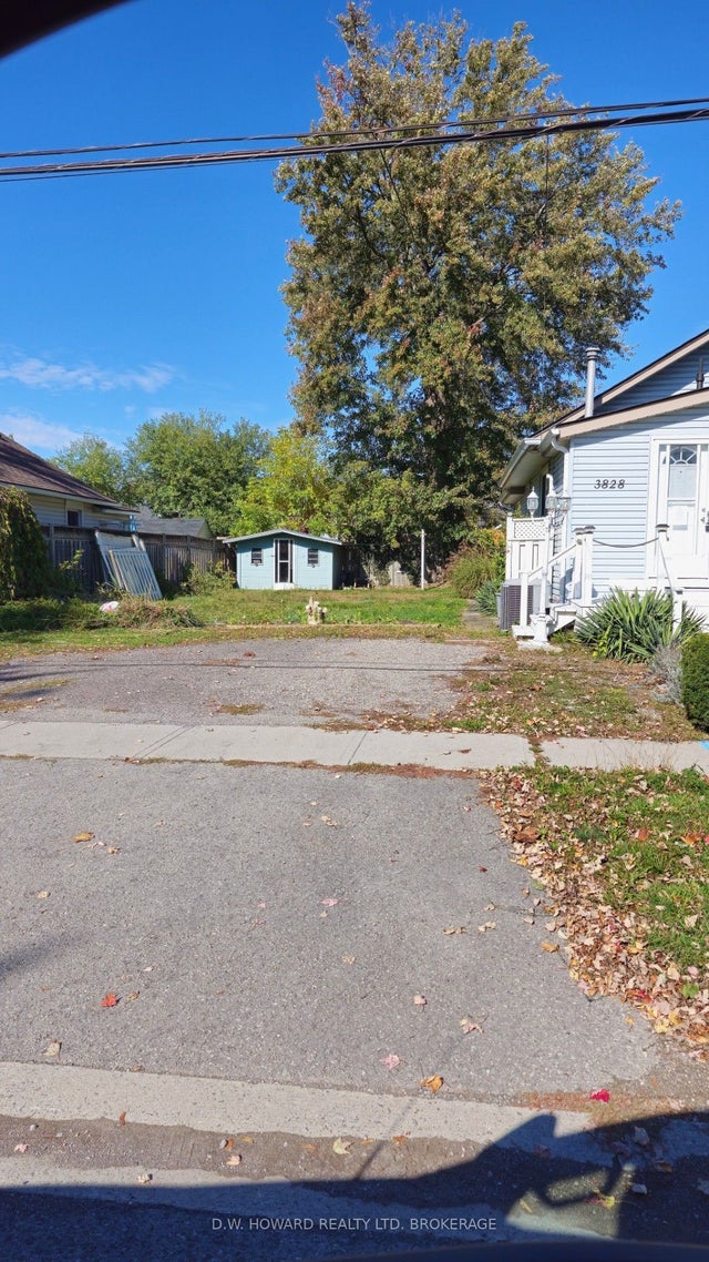 V/l Roxborough Avenue, Fort Erie