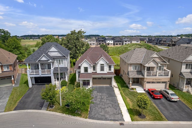 8561 Dogwood Crescent, Niagara Falls