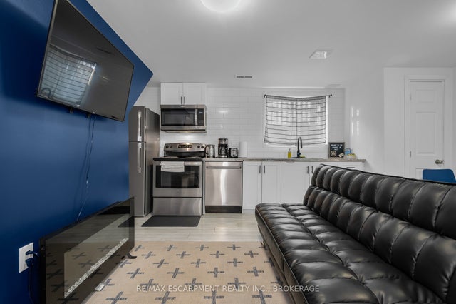 16 Golden Boulevard E 2, Welland