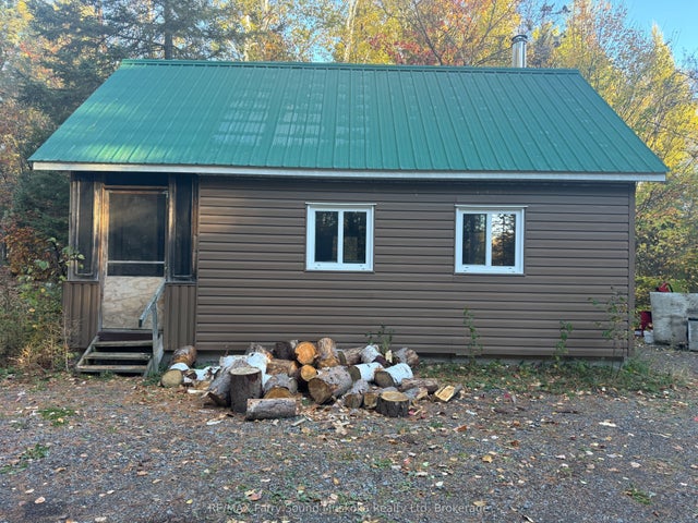 76 Legrou Lake Road, Parry Sound Remote Area