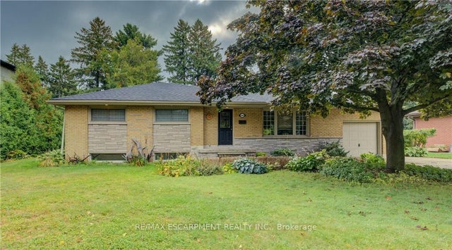 646 Iroquois Avenue, Hamilton