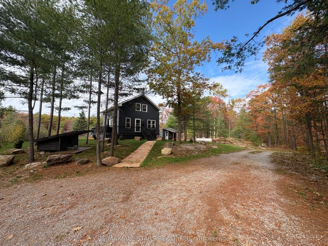1295 Deep Bay Road, Minden Hills
