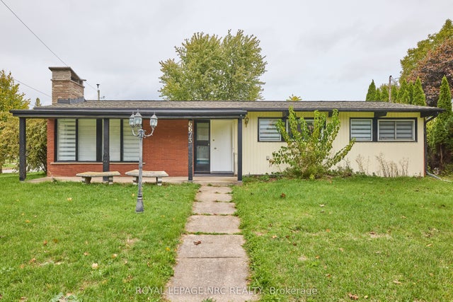 6673 Huggins Street, Niagara Falls