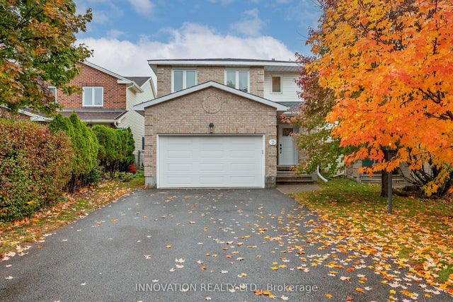 7 Hyannis Avenue, Barrhaven
