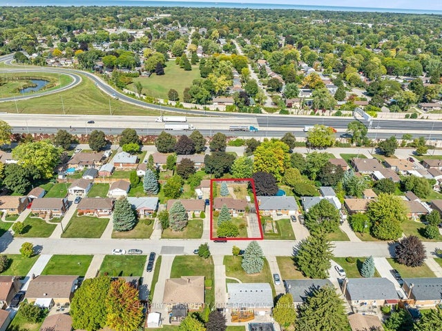 1002 Eastlawn Avenue, Sarnia