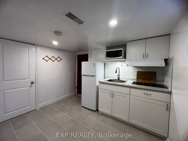 4424 Sixth Avenue Bsmt, Niagara Falls