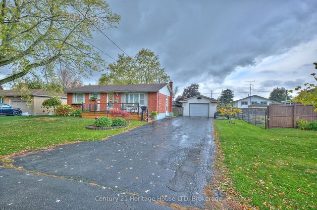 845 Parkdale Avenue, Fort Erie