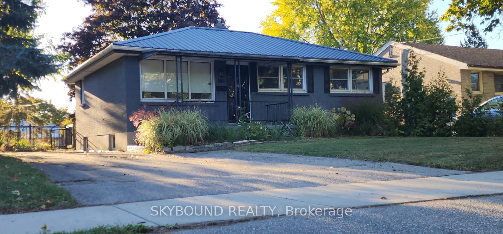 Photo of Listing #X12478776