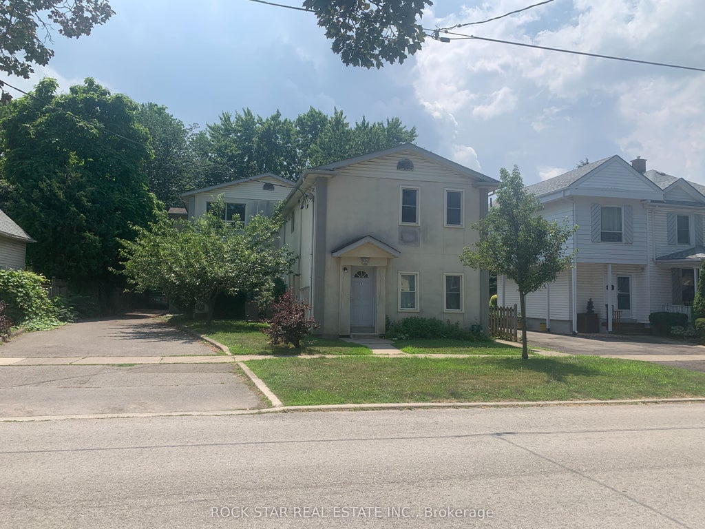 22 Dacotah Street 1, St. Catharines