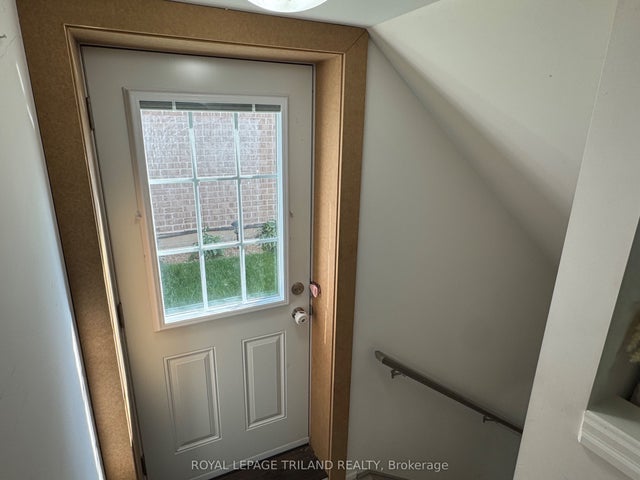 41 Cortland Terrace Lower, St. Thomas