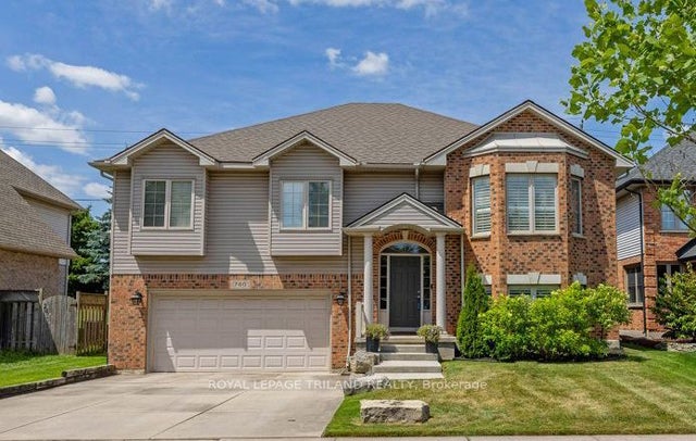 780 Whitehaven Crescent, London North