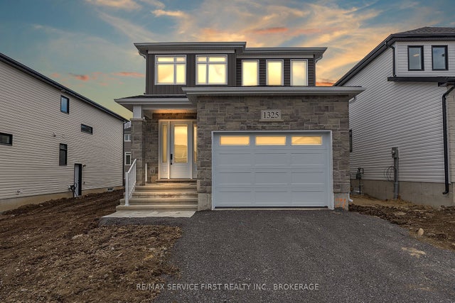 1325 Turnbull Way E71, Kingston