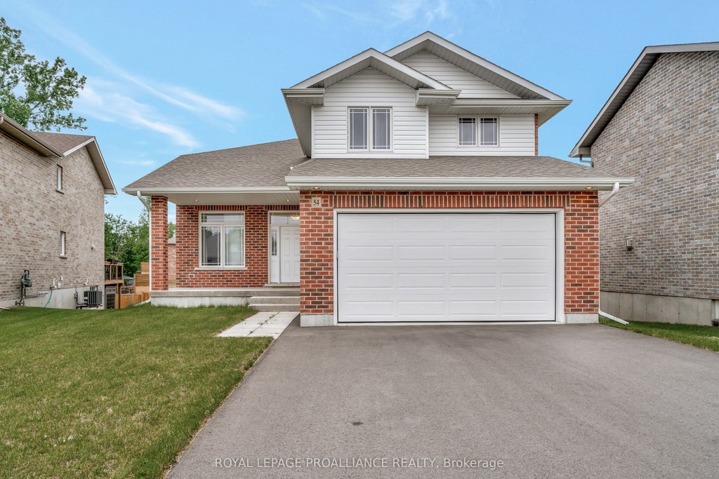 54 Lanark Drive, Belleville