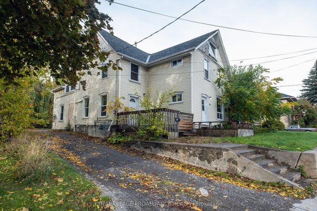90 Dundas Street E, Belleville