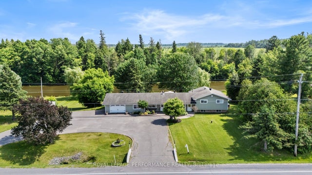 1430 Notre Dame Street, Russell