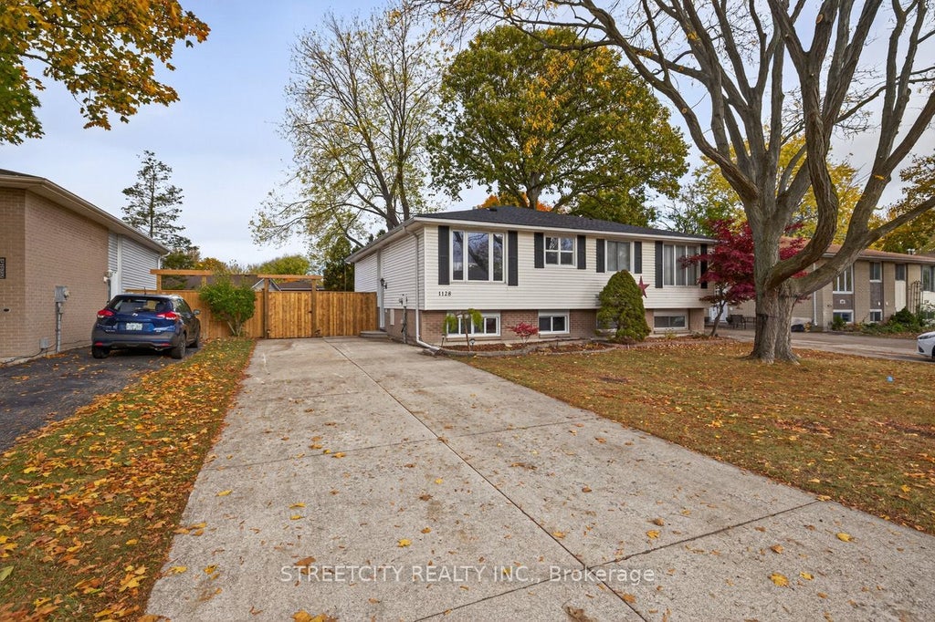 1128 Overlea Crescent, Sarnia