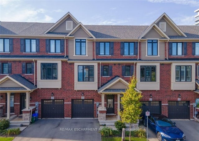 15 Pierre Trudeau Lane, Grimsby