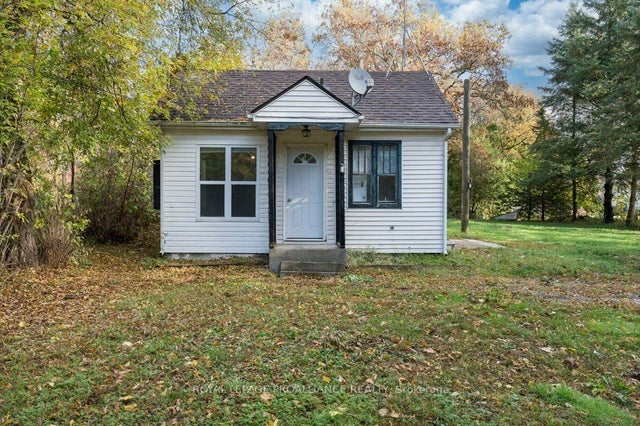 21901 Loyalist Parkway, Quinte West