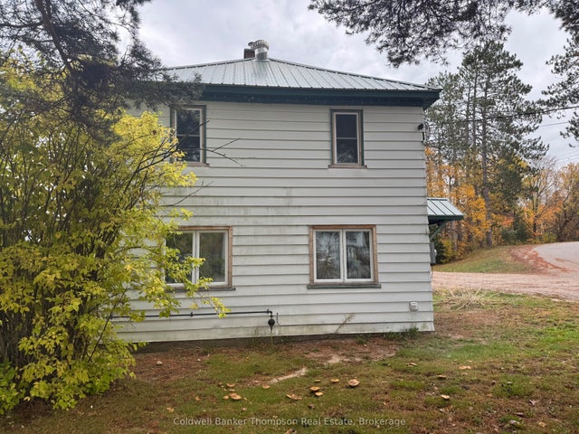 1773 Highway 518 Highway E, Kearney