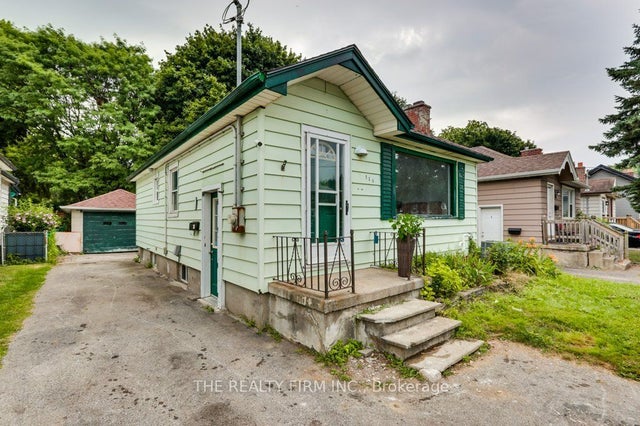 520 Highbury Avenue N, London East