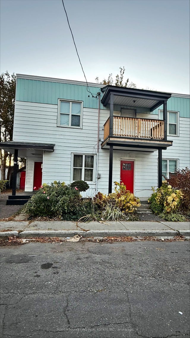 262 Emond Street B, Vanier and Kingsview Park