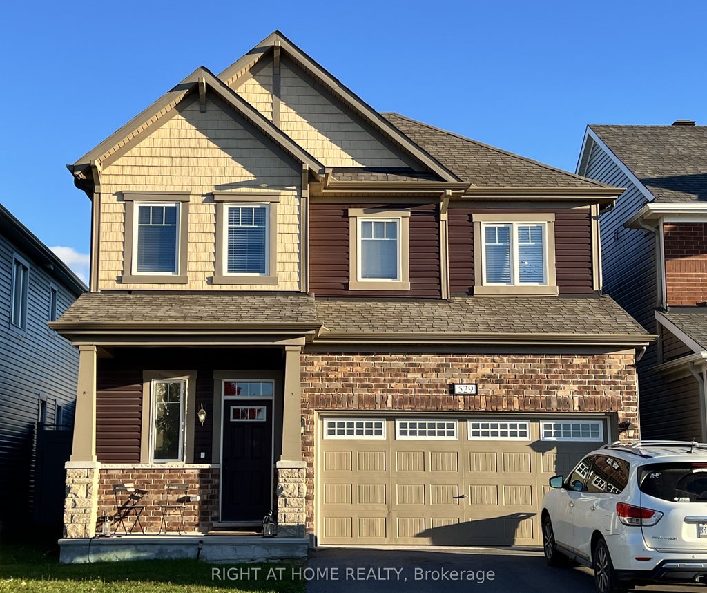 529 Honeylocust Avenue, Kanata