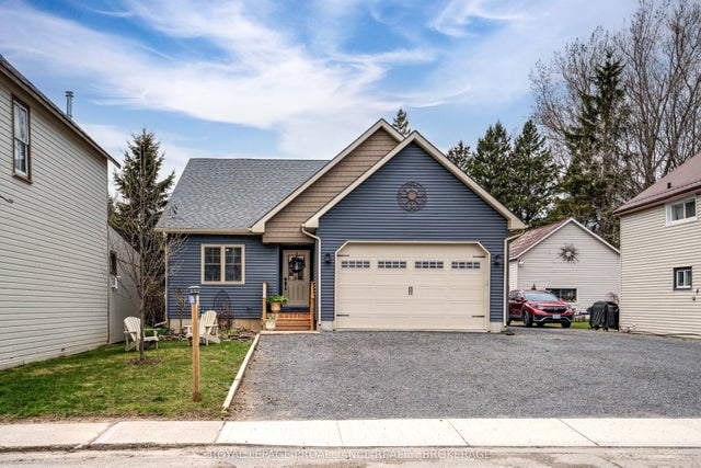 1086 Prince Street, Lansdowne Village