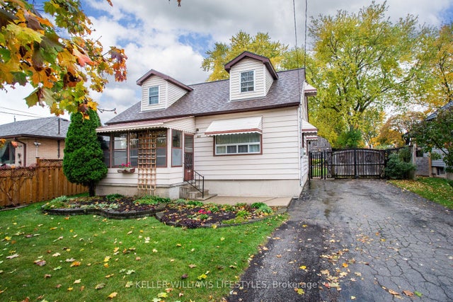 315 Fairview Avenue, London South