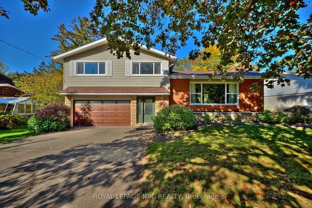13 Damude Drive, Pelham