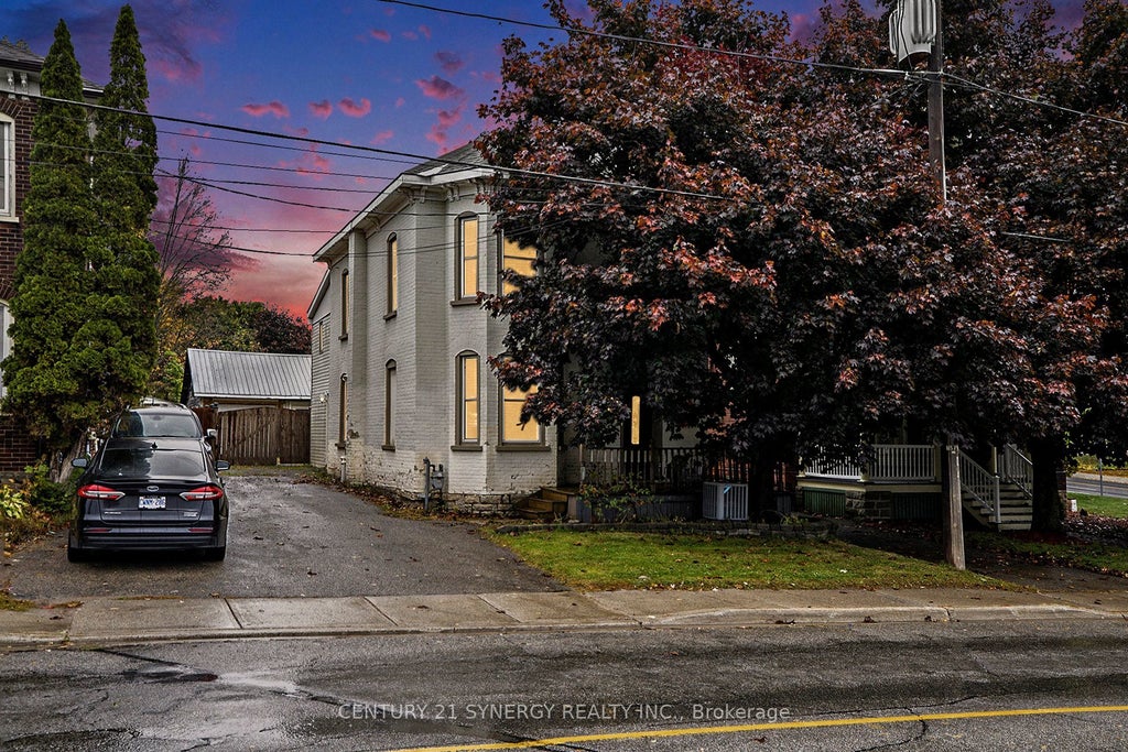 17 Elmsley Street S, Smiths Falls