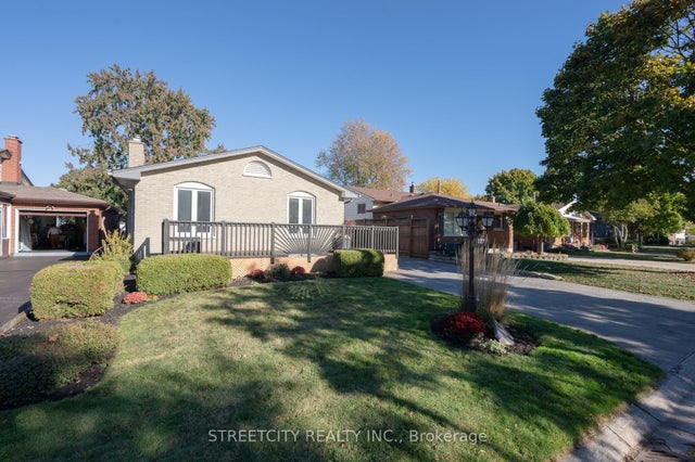 127 Garland Lane, London East