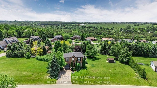 18 Peter Street, Amaranth