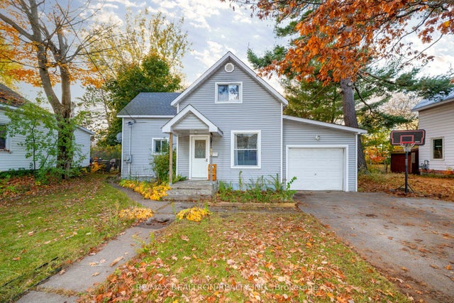 94 Church Street, Parry Sound