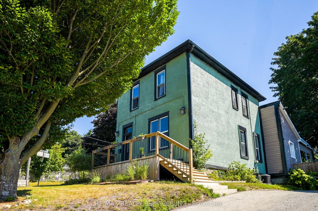 73 Brock Street, Woodstock