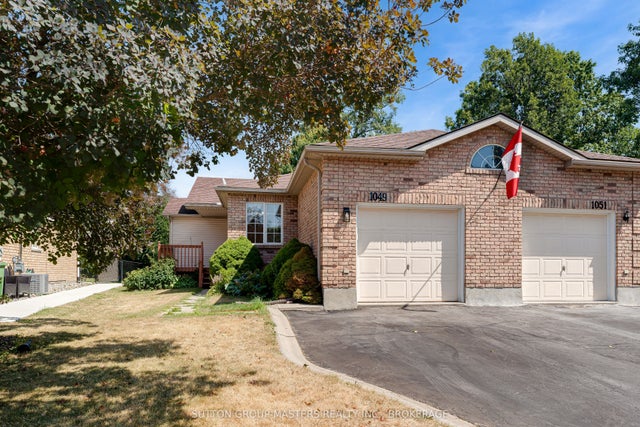 1049 Waterbury Crescent, Kingston