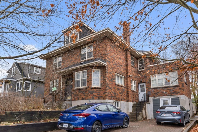 642 Bolivar Street, Peterborough