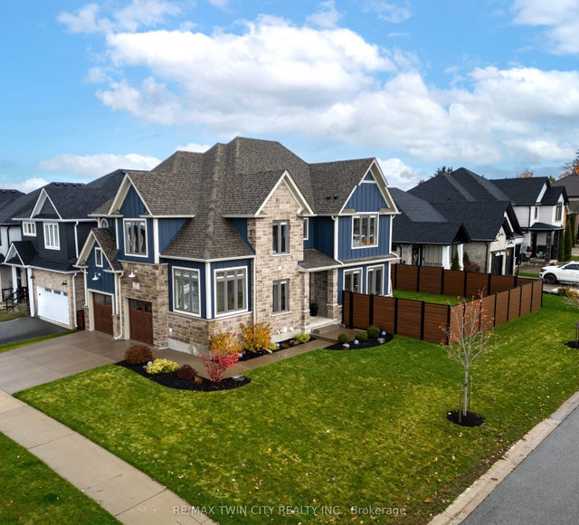 11 Galena Street, Wellesley