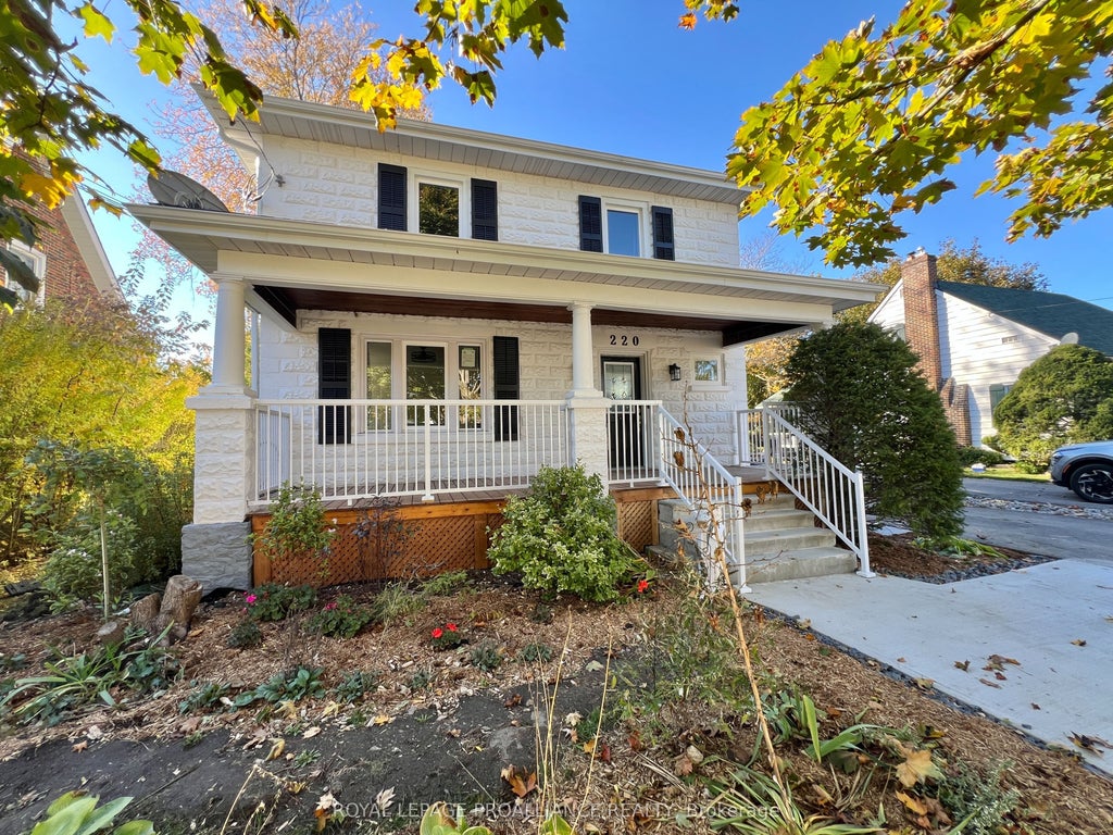 220 Foster Avenue B, Belleville