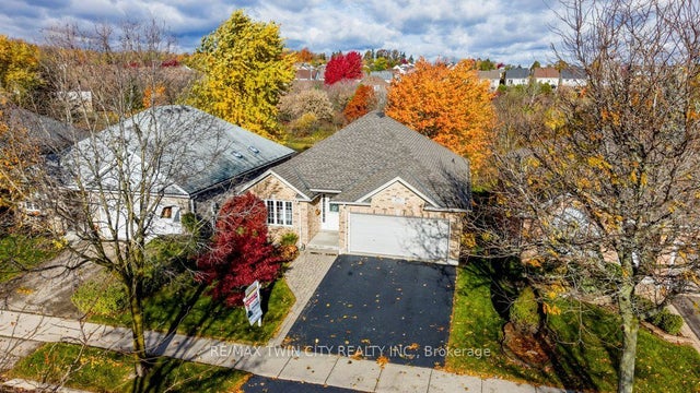 670 Salzburg Drive, Waterloo