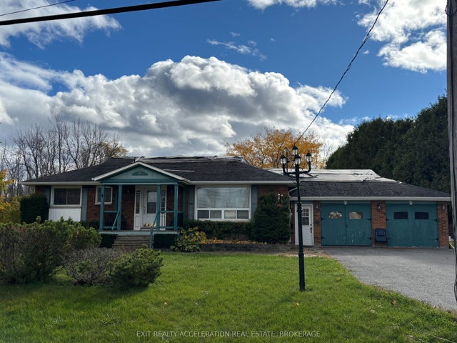 7 Main Street, Loyalist