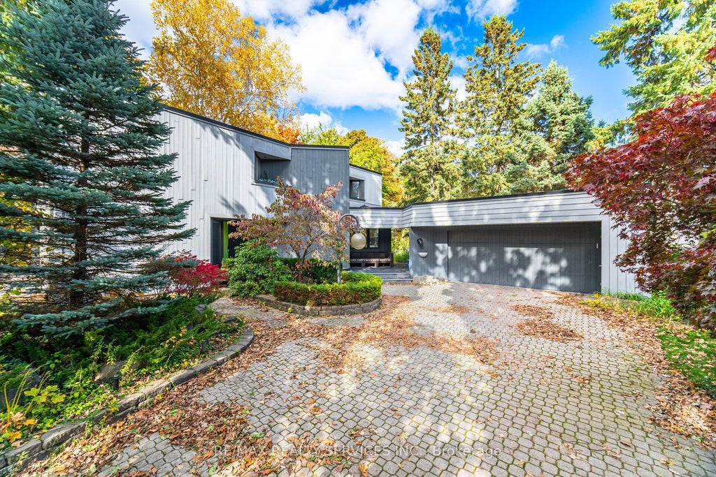 4296 Village Park Drive, Lincoln