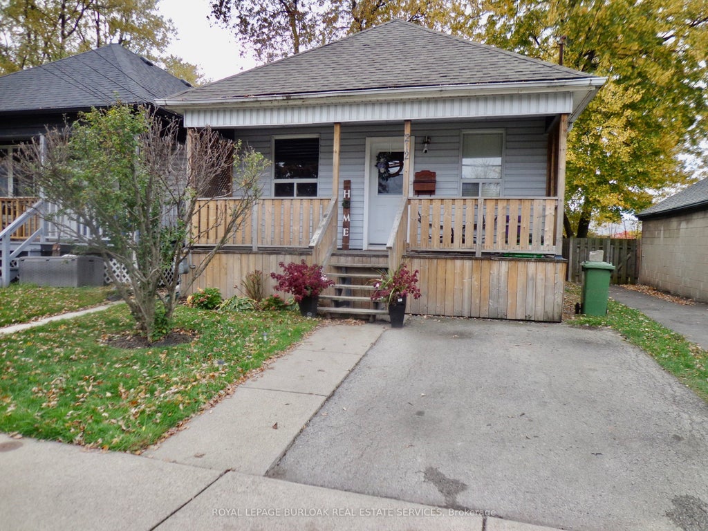 212 Mcanulty Boulevard, Hamilton