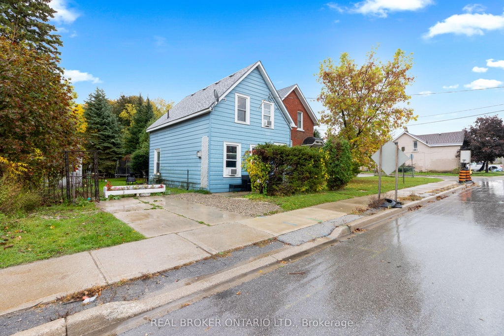 1323 2nd Avenue W, Owen Sound