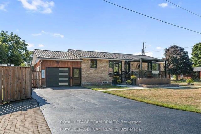 565 Dufferin Street W, North Dundas