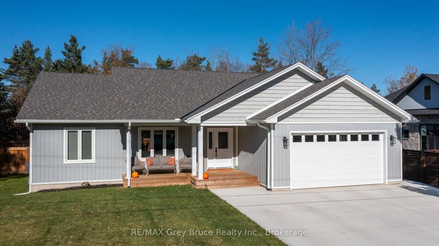 611 Sixth Street N, South Bruce Peninsula