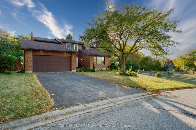 33 Fourwinds Road, London South