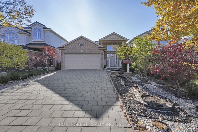1233 Savannah Drive, London North