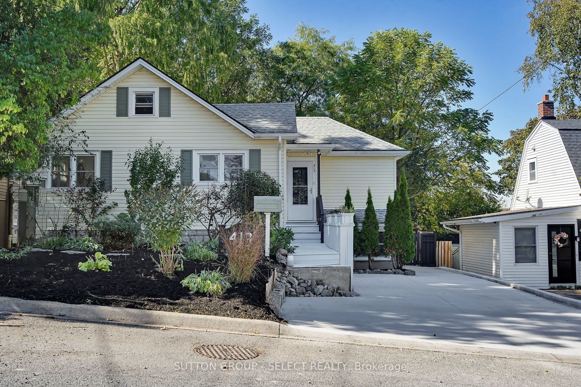 Photo of Listing #X12486316