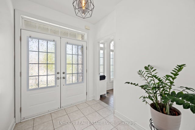 105 Johnson Drive, Shelburne